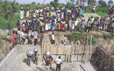 Entwicklungs- und Wasserversorgungsprojekte in Dekpoe und ... Bild 3