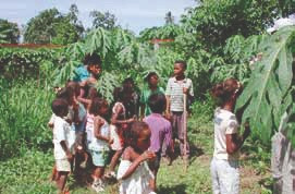 Emergency aid, construction of a community centre, ... Image 6